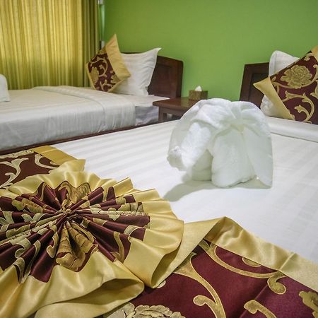Golden Gum-Kino Hotel Mandalay Extérieur photo